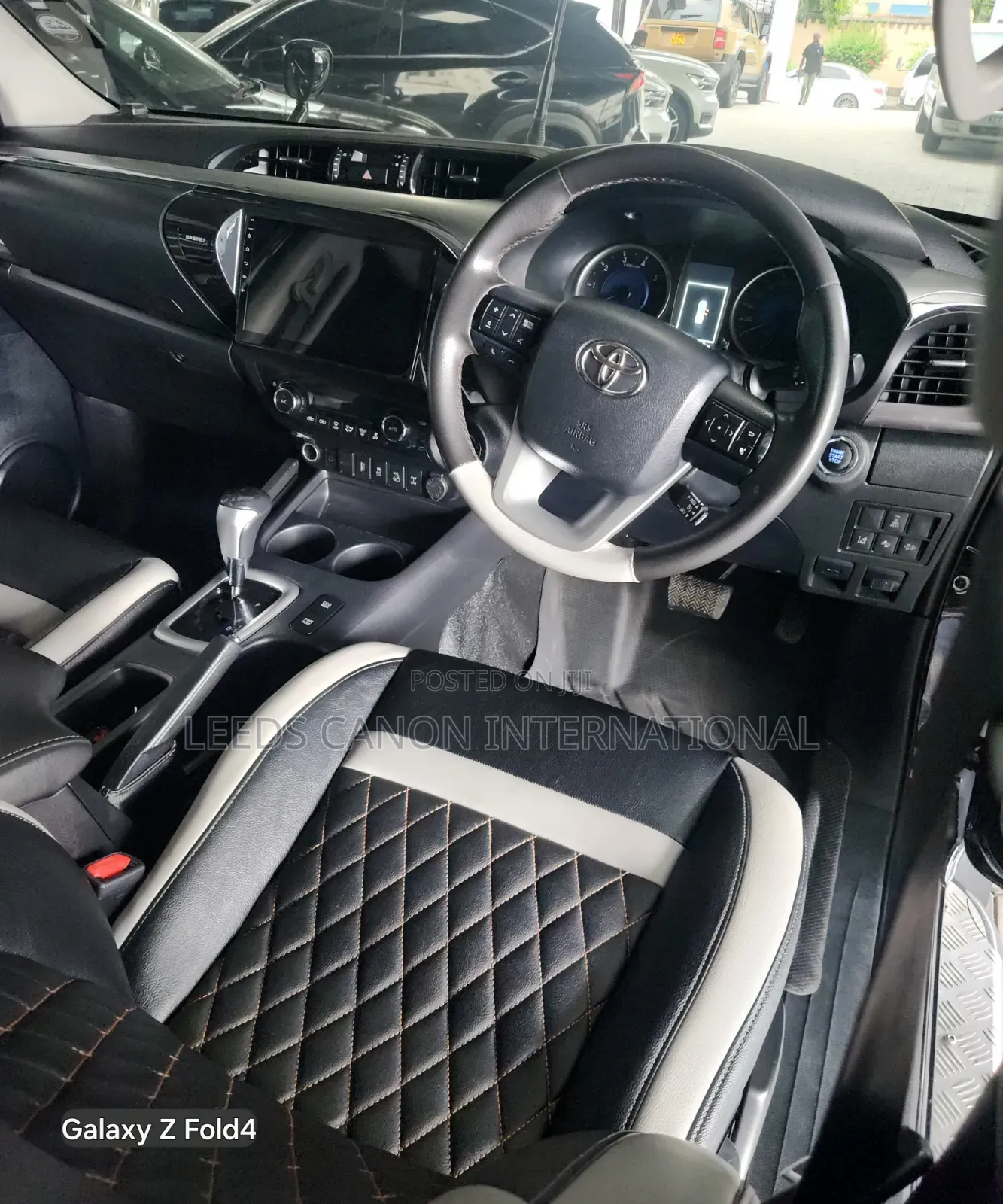 Toyota Hilux 2019 Black