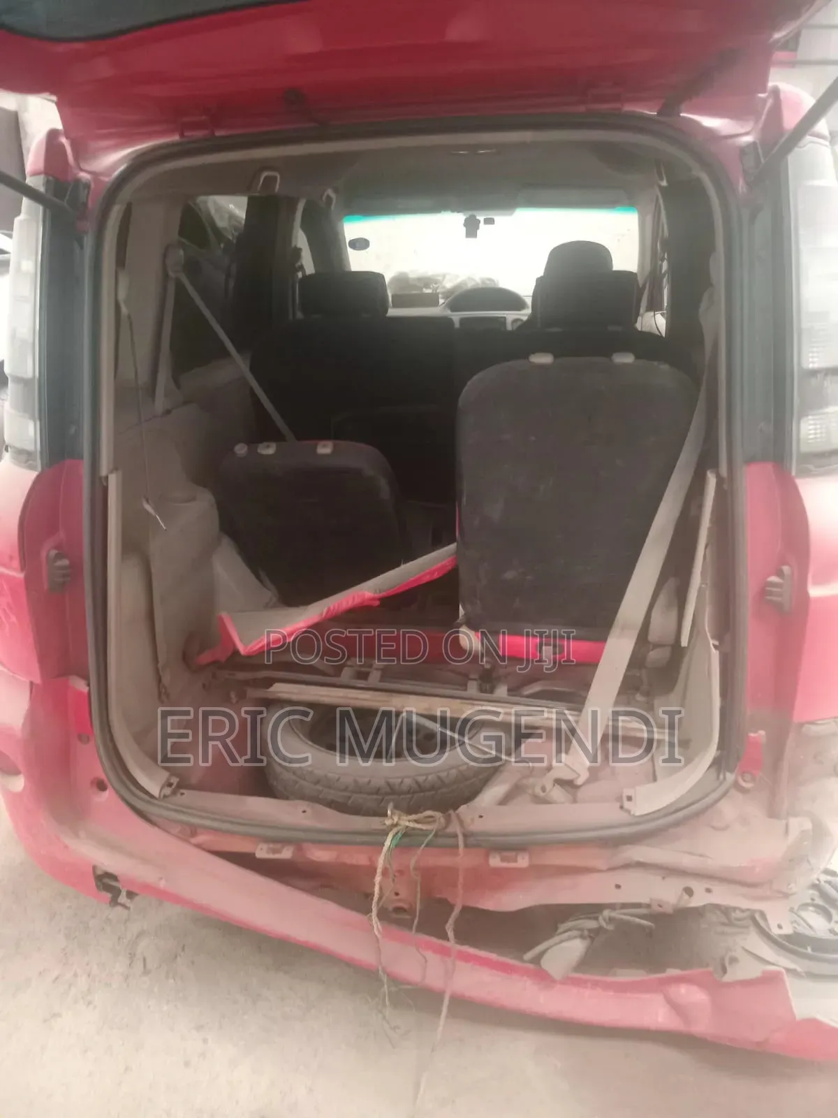 Toyota Sienta 2013 Red