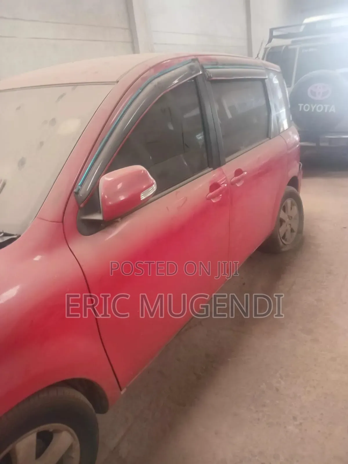 Toyota Sienta 2013 Red