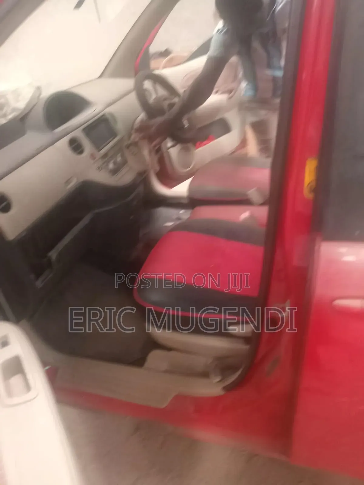 Toyota Sienta 2013 Red