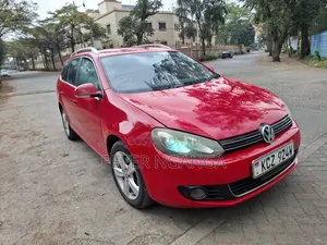 Volkswagen Golf 2013 Red
