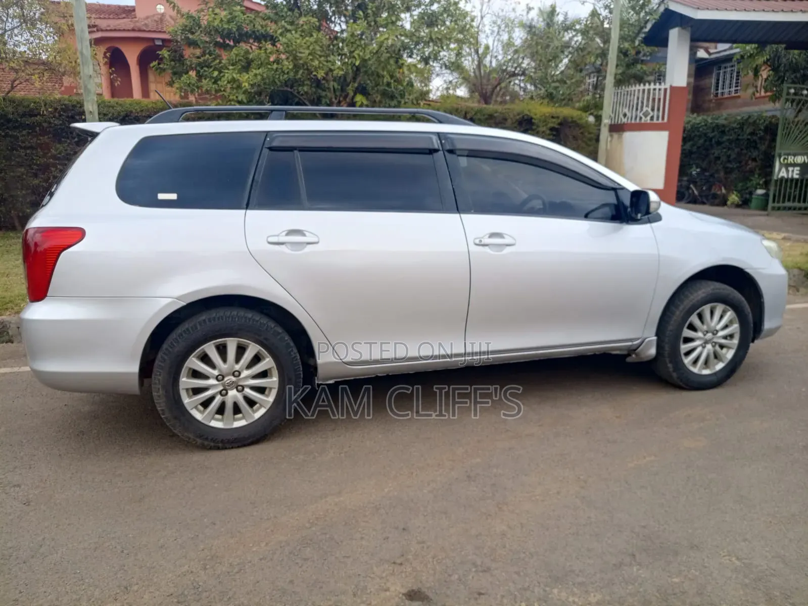 Toyota Corolla Fielder 2009 Silver