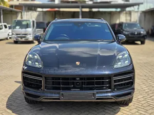 Porsche Cayenne Turbo S AWD 2018 Matt Black