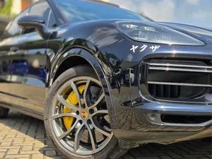 Porsche Cayenne Turbo S AWD 2018 Matt Black