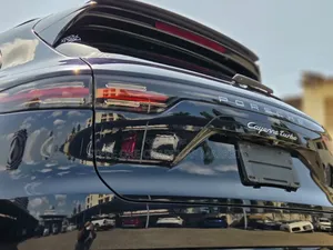 Porsche Cayenne Turbo S AWD 2018 Matt Black