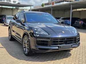 Porsche Cayenne Turbo S AWD 2018 Matt Black