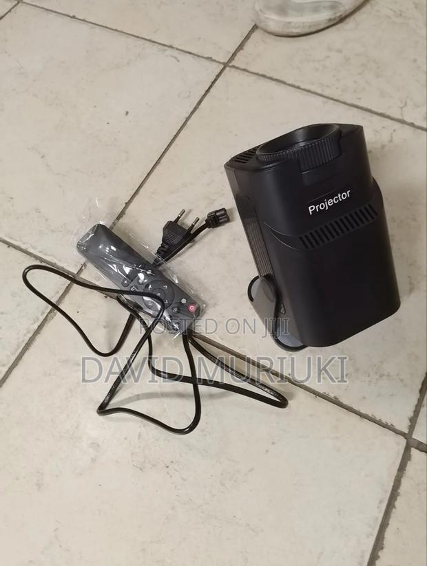 Hy320 Mini Projector