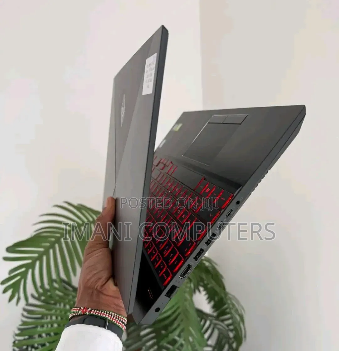 New Laptop HP Omen 15 16GB Intel Core i7 SSD 512GB