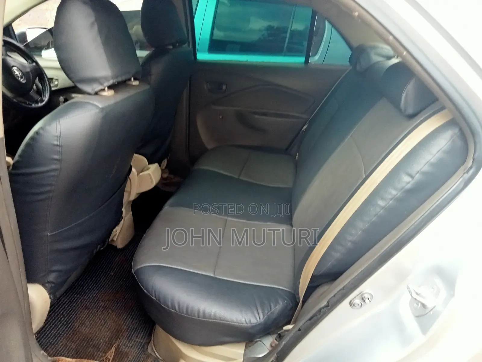 Toyota Belta 2010 Silver