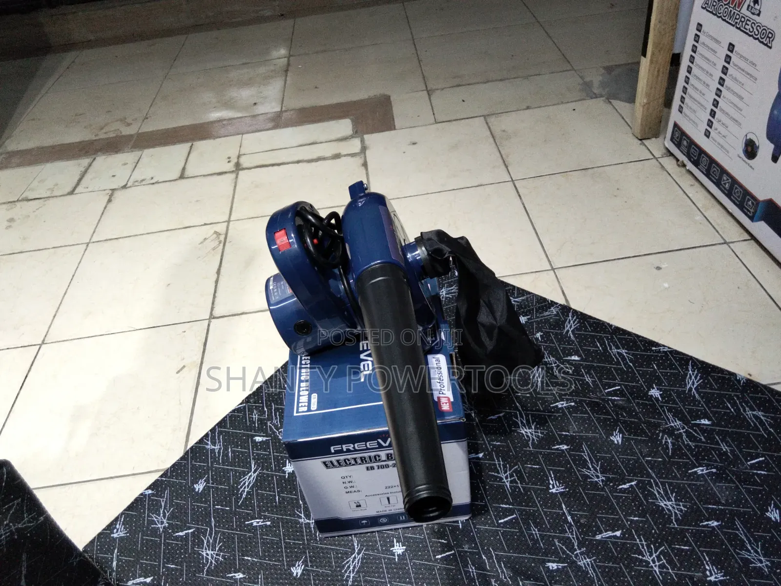 Electric Blower 700w