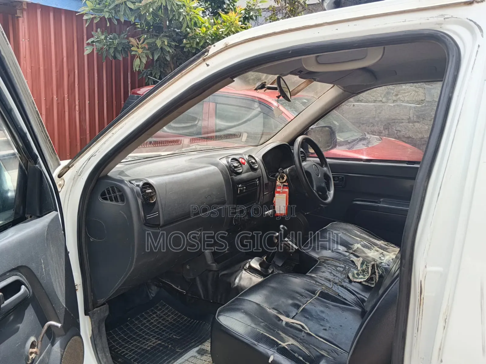 Isuzu D-MAX 2013 White