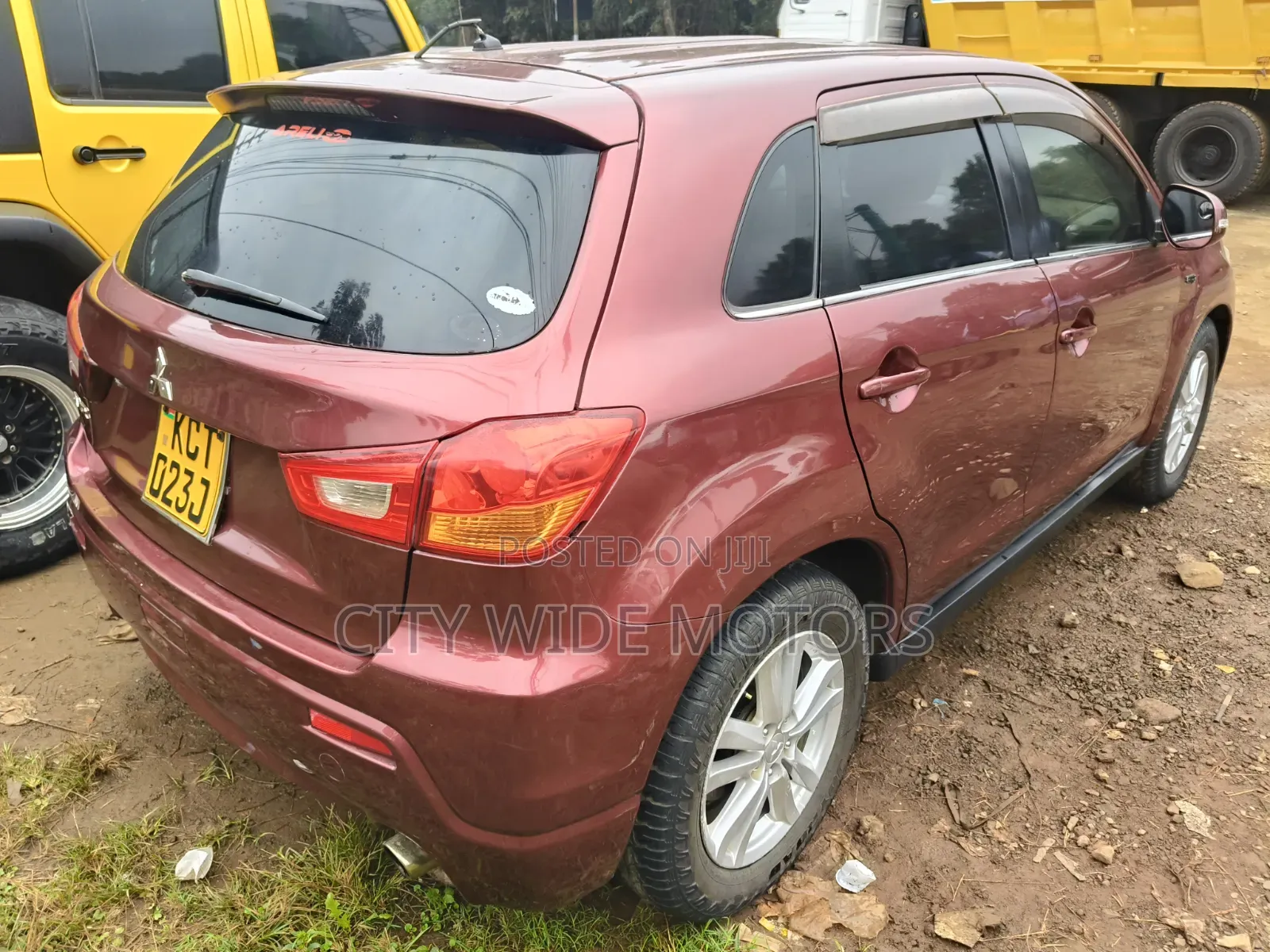 Mitsubishi RVR 2.0 2012 Maroon