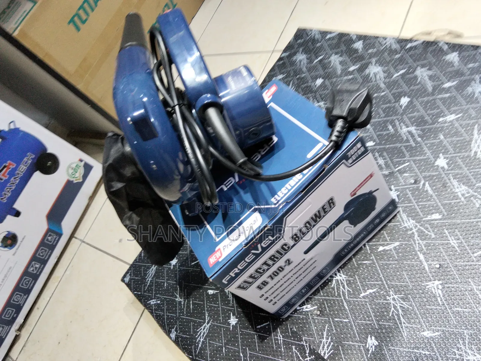 Electric Blower 700
