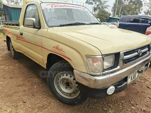 Toyota Hilux 2.5 Cab 2005 Beige
