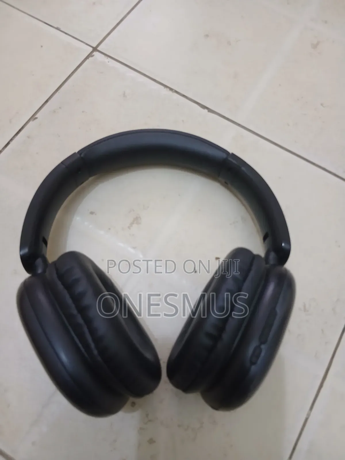 Selling My Oraimo Headphone