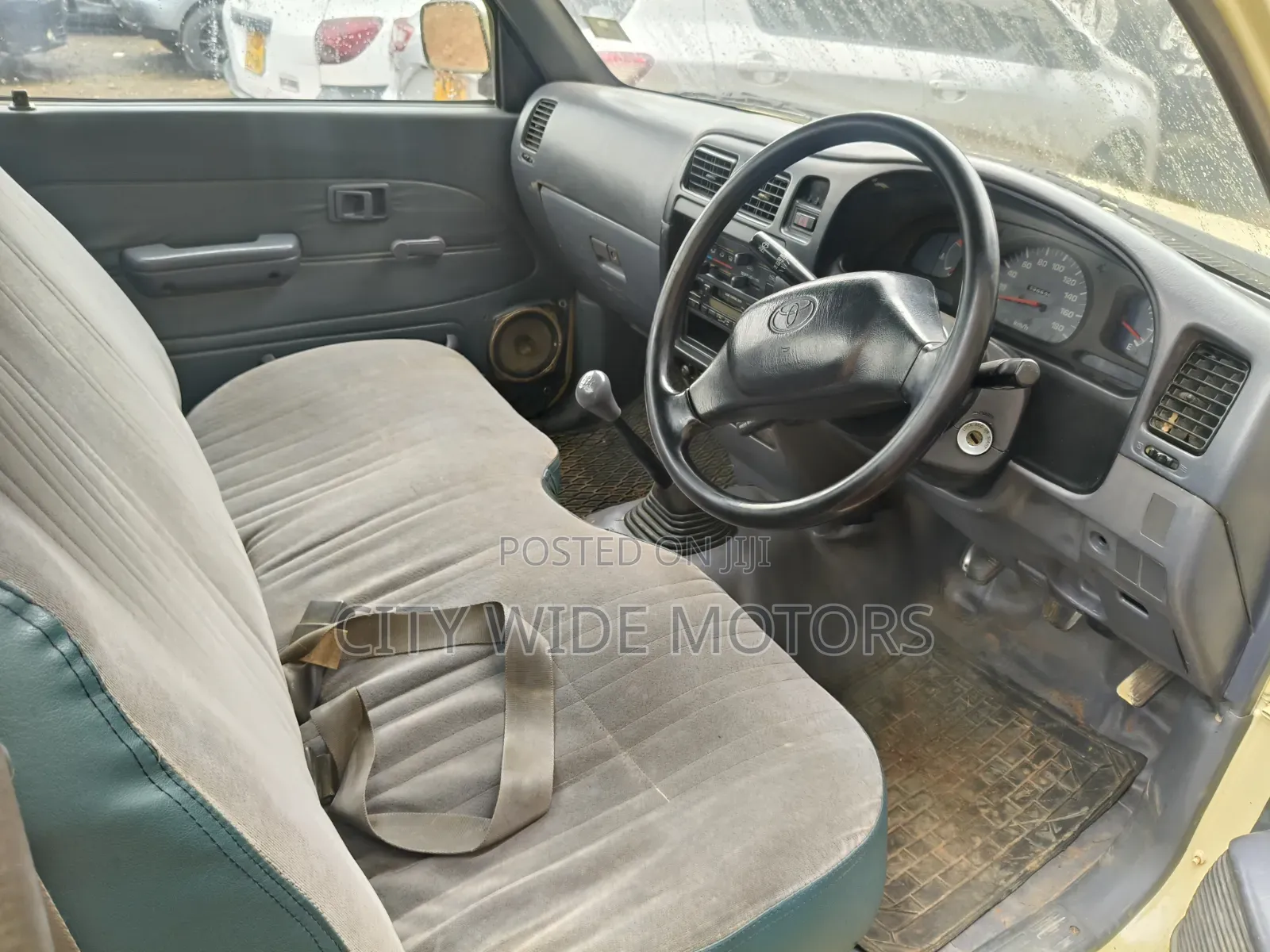Toyota Hilux 2.5 Cab 2005 Beige