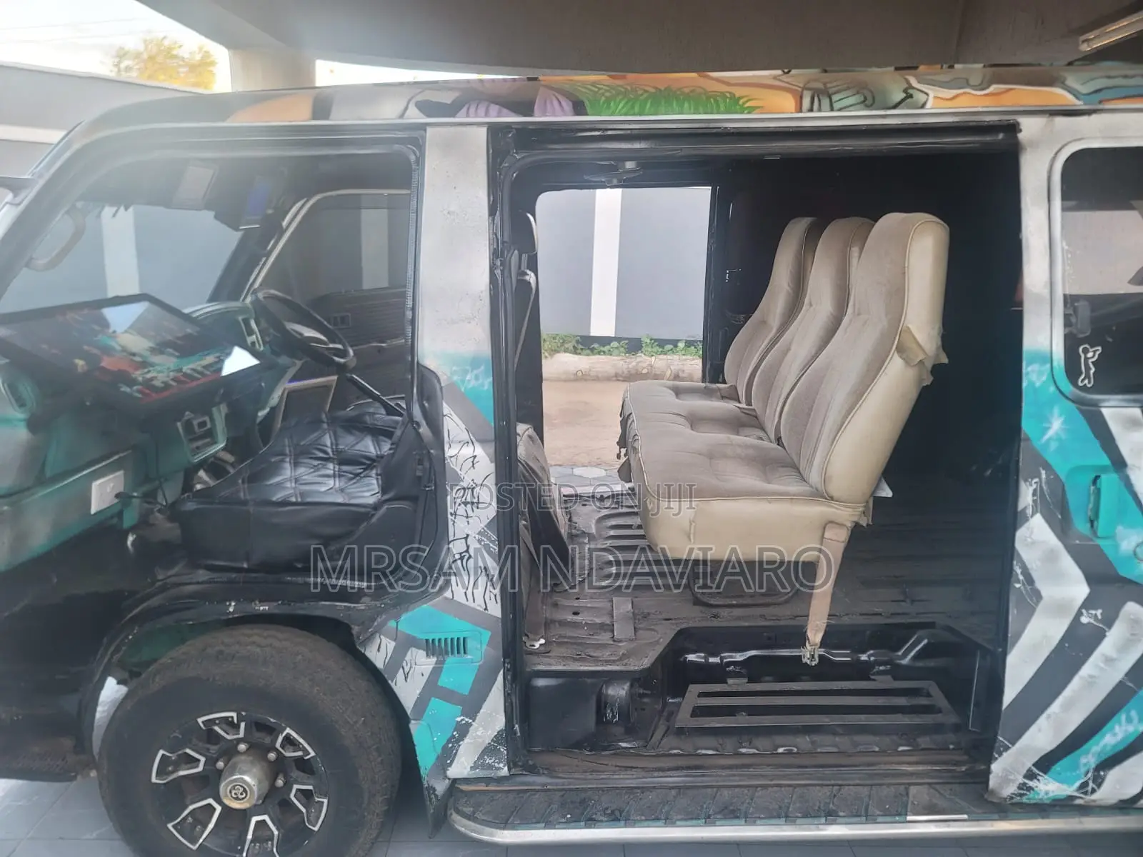Nissan Caravan