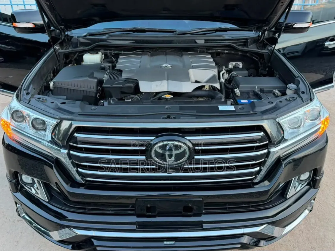 Toyota Land Cruiser 2015 Black