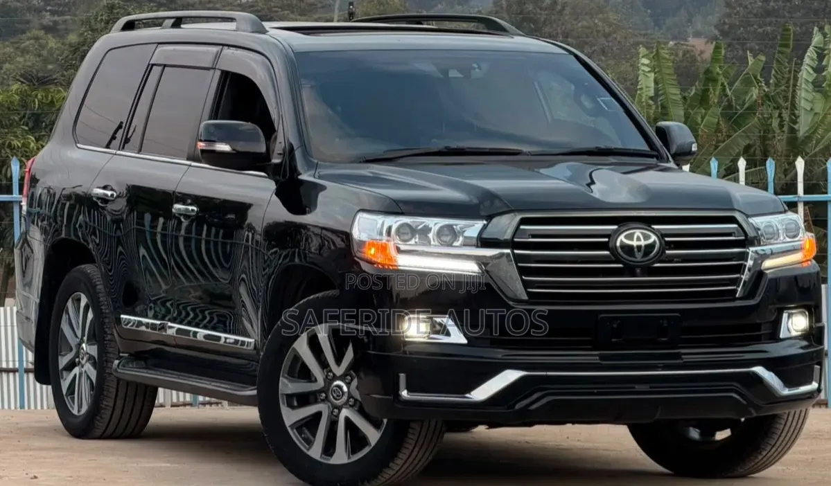 Toyota Land Cruiser 2015 Black