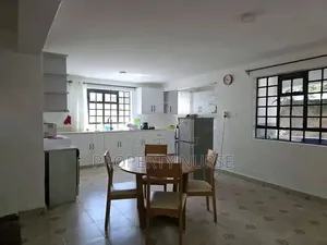 4bdrm Maisonette in Gateway Mall Area for rent