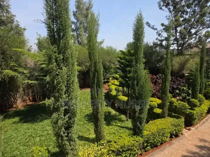 4bdrm Maisonette in Gateway Mall Area for rent