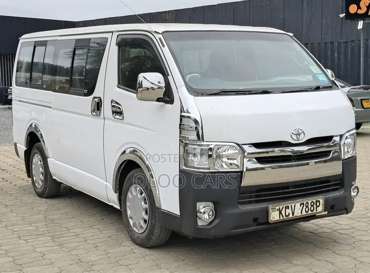 Toyota HiAce 2013 White