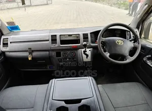 Toyota HiAce 2013 White