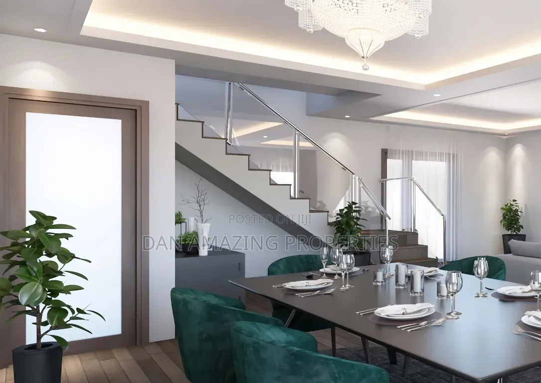 5bdrm Duplex in Kusi Lane, Parklands/Highridge for sale