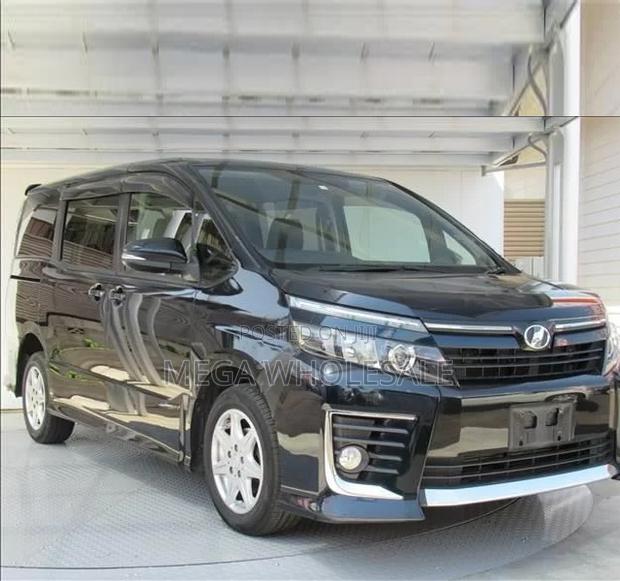 Original Paint Toyota Voxy 2016 Hybrid Black 1800CC Petrol Engine Car