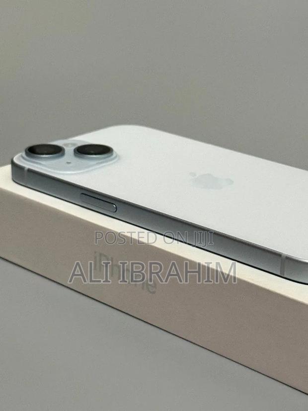 Apple iPhone 15 128 GB Black - thumbnail 3