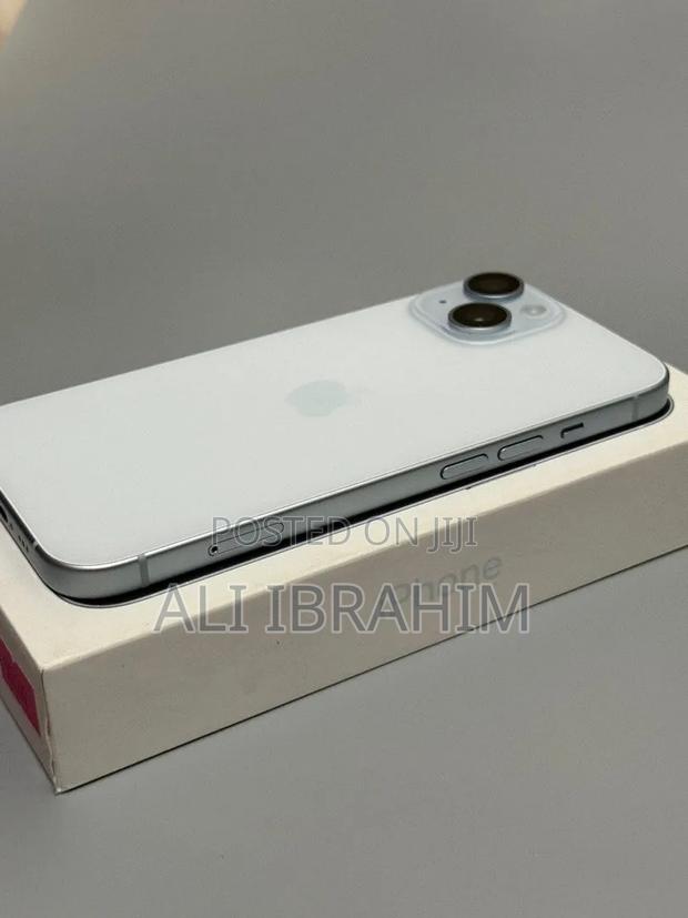 Apple iPhone 15 128 GB Black - thumbnail 5