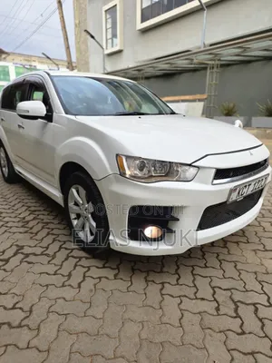 Mitsubishi Outlander 2012 Pearl