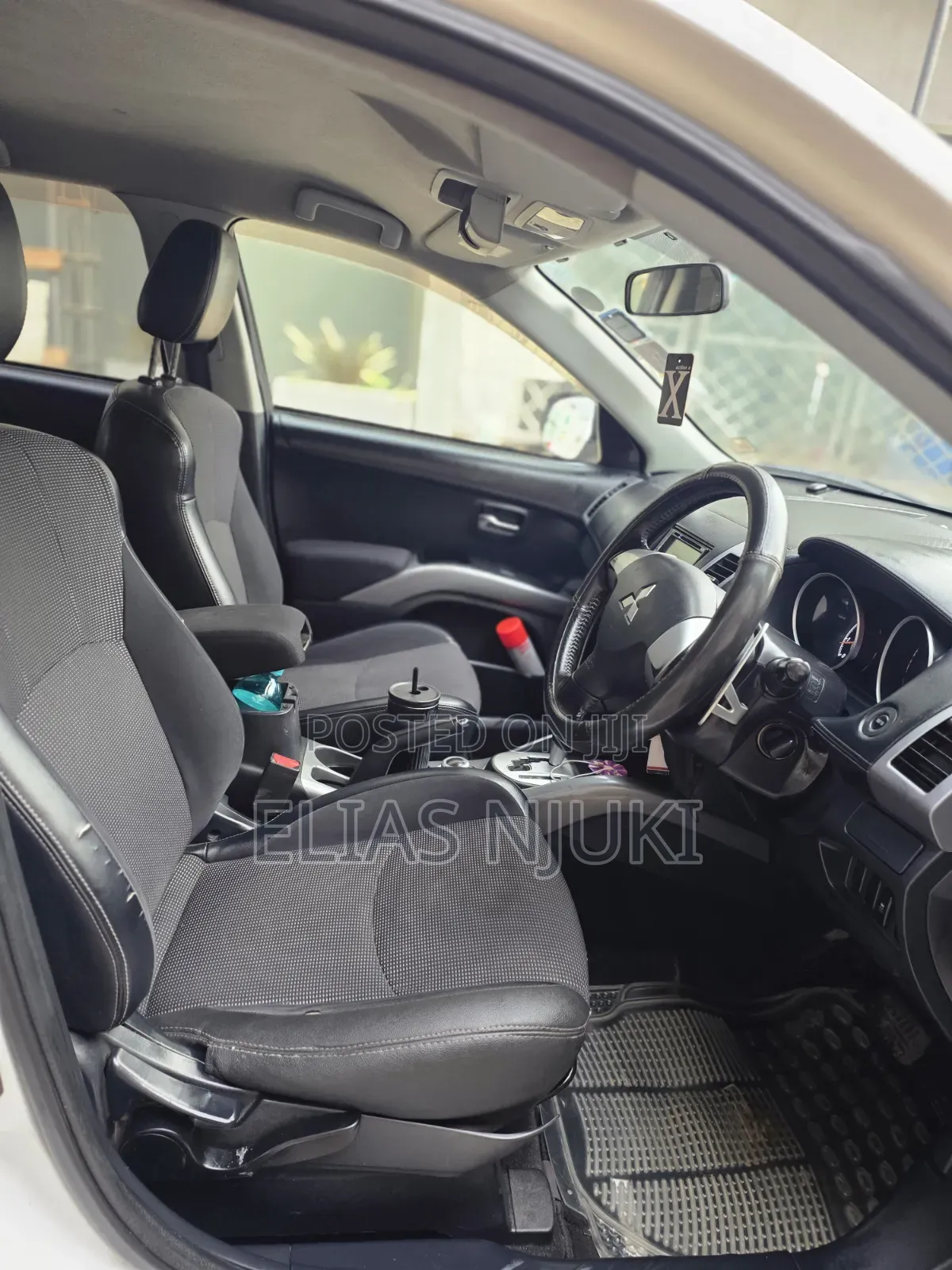 Mitsubishi Outlander 2012 Pearl