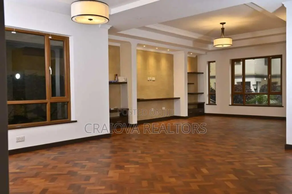5bdrm Villa in Valley Arcade for sale