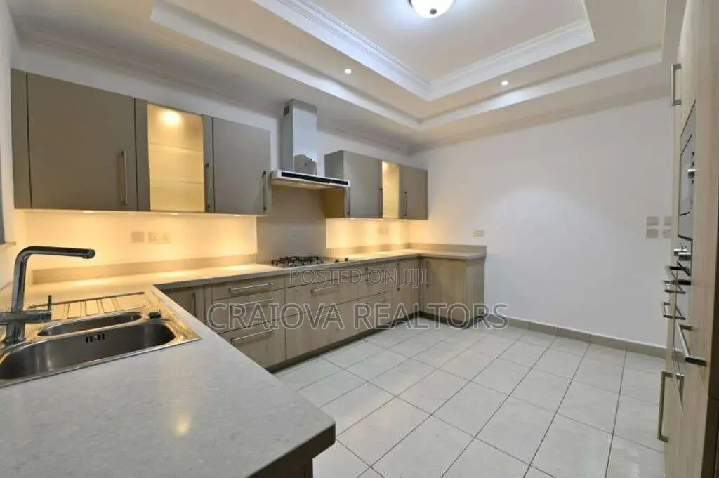 5bdrm Villa in Valley Arcade for sale