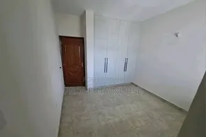 2bdrm Apartment in Gateway Mall Area for sale