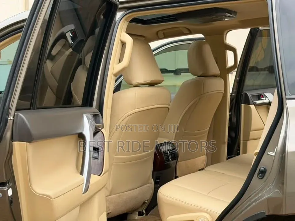 Toyota Land Cruiser Prado 2.8 D-4D 2015 Gray