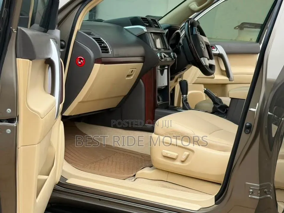 Toyota Land Cruiser Prado 2.8 D-4D 2015 Gray