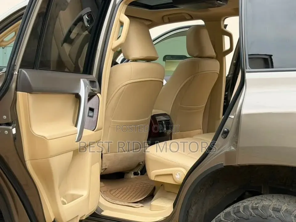 Toyota Land Cruiser Prado 2.8 D-4D 2015 Gray
