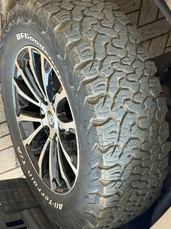 Toyota Land Cruiser Prado 2.8 D-4D 2015 Gray