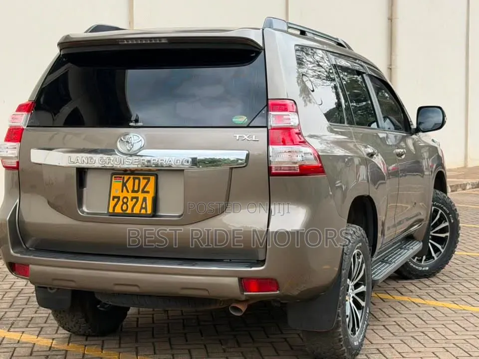 Toyota Land Cruiser Prado 2.8 D-4D 2015 Gray