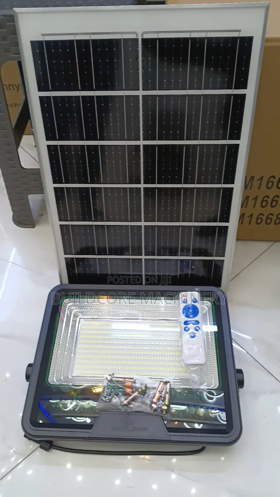 1000watts J SoRT Solar Floodlight With Remote Control
