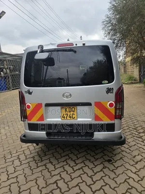 Toyota HiAce 2017 Silver
