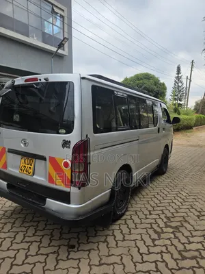 Toyota HiAce 2017 Silver
