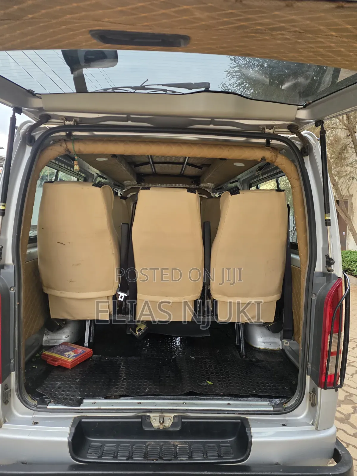Toyota HiAce 2017 Silver