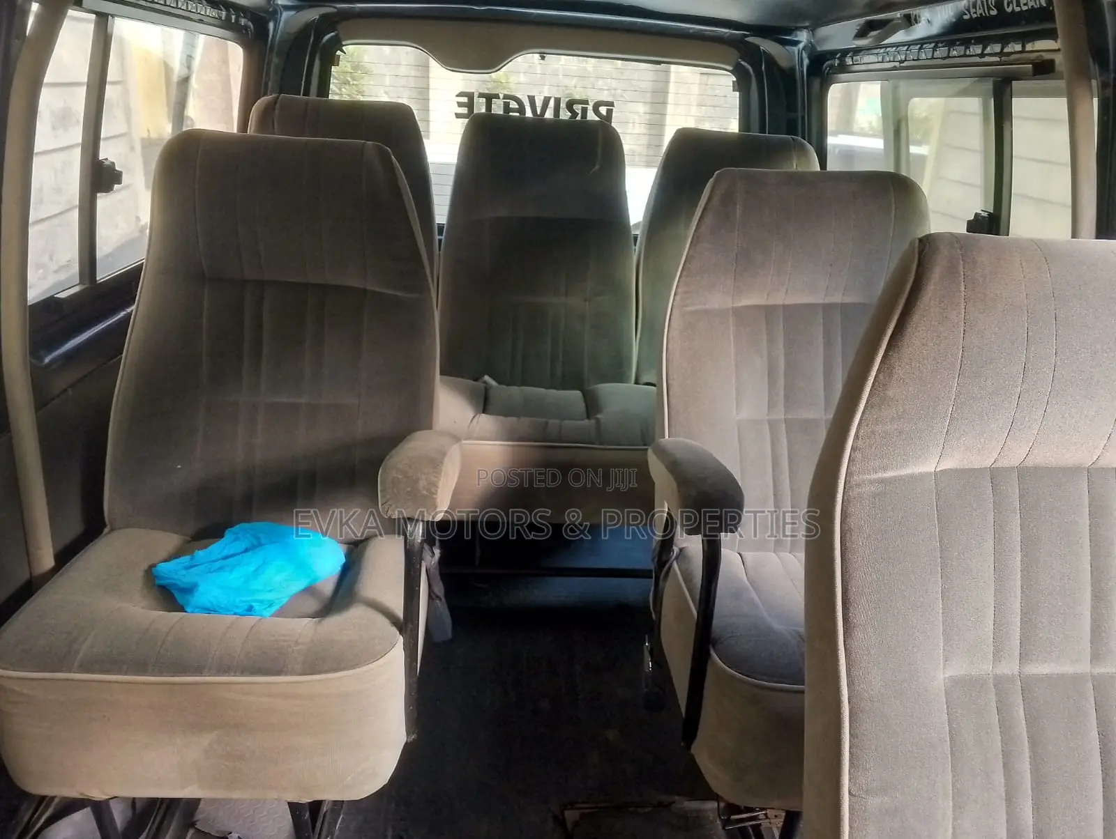 Toyota HiAce 2006 Black