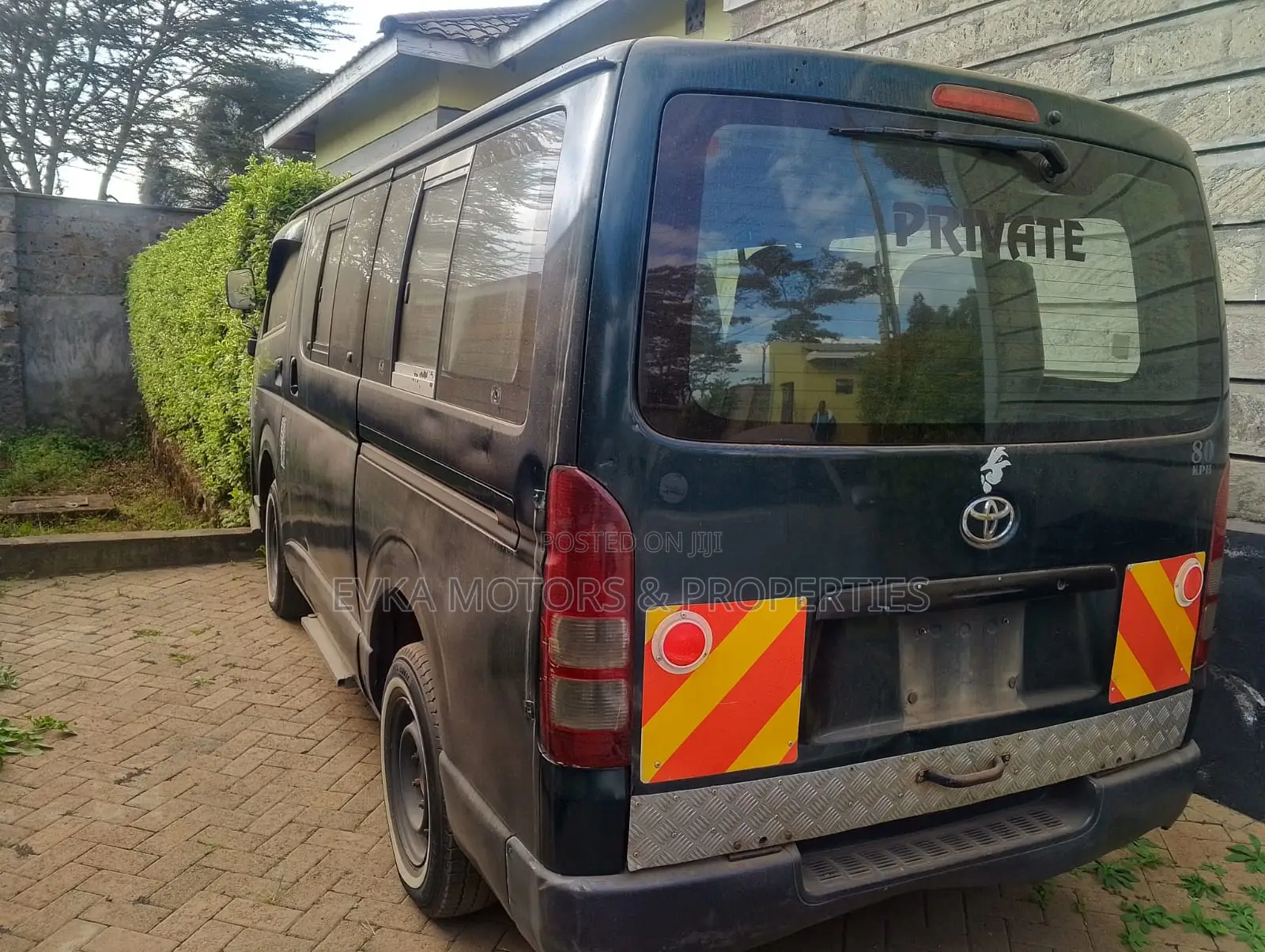 Toyota HiAce 2006 Black