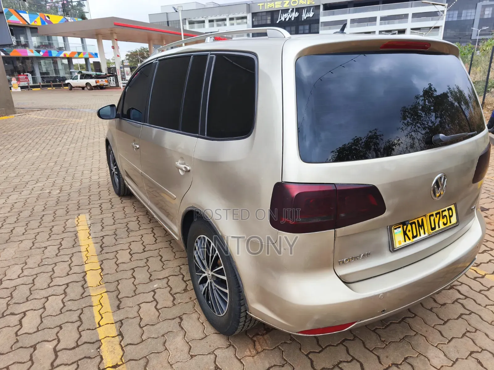 Volkswagen Touran 2014 Beige