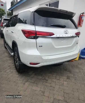 Toyota Fortuner 2019 White