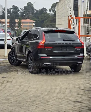 Volvo XC60 2021 Gray